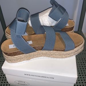 Steve Madden flatform sandals